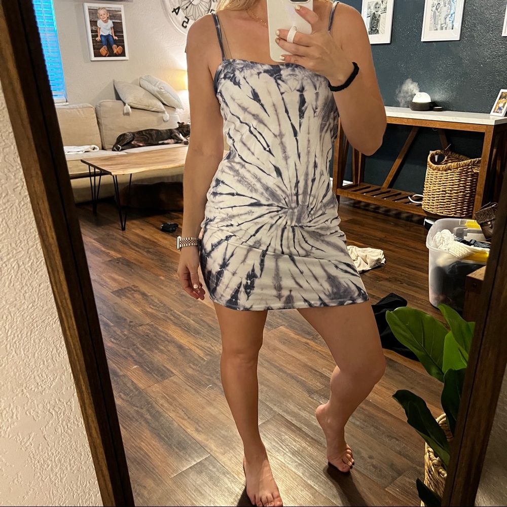 H&M mini dress tye die